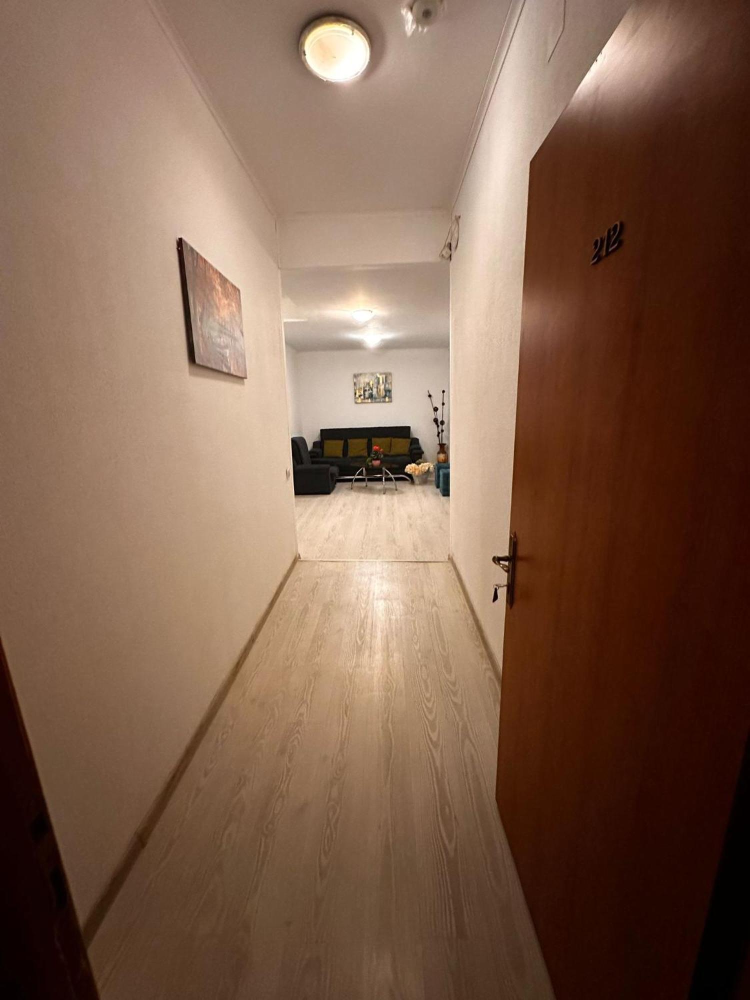 Hotel Green House Крайова Экстерьер фото