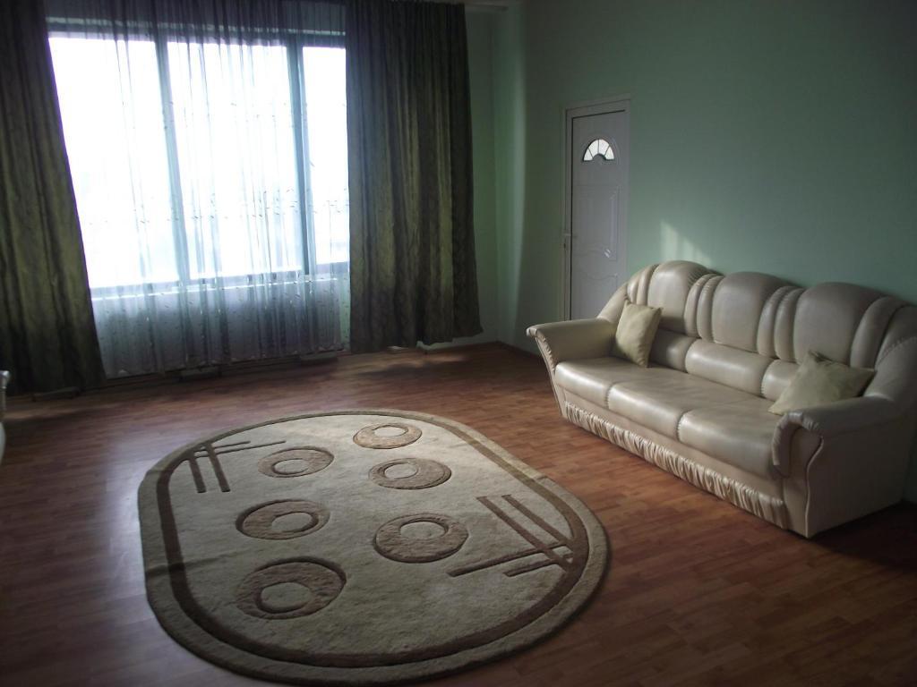 Hotel Green House Крайова Экстерьер фото