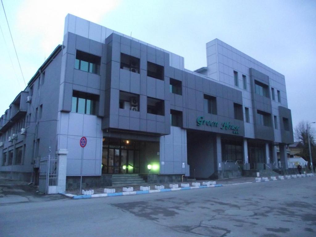 Hotel Green House Крайова Экстерьер фото